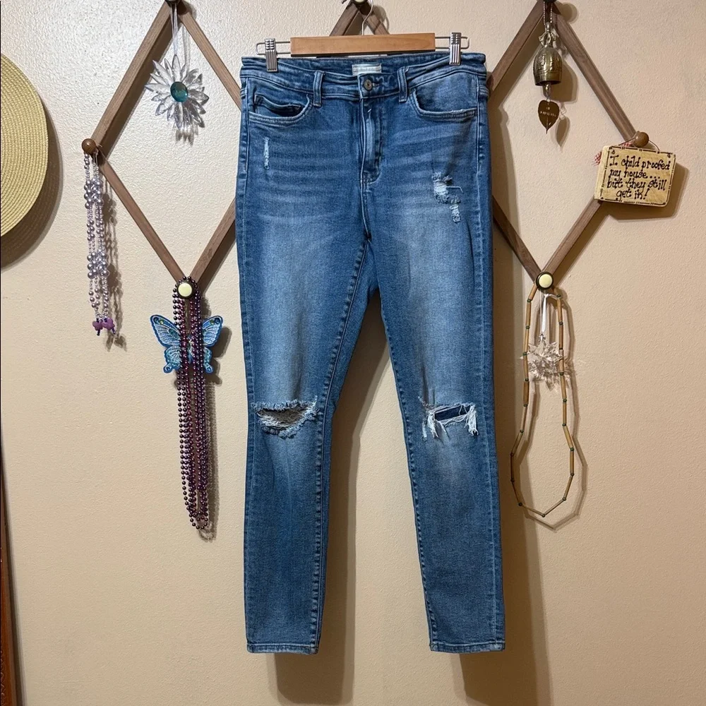 Altar'd State Distressed Ankle Jeans in Blue - Picture 1 of 8